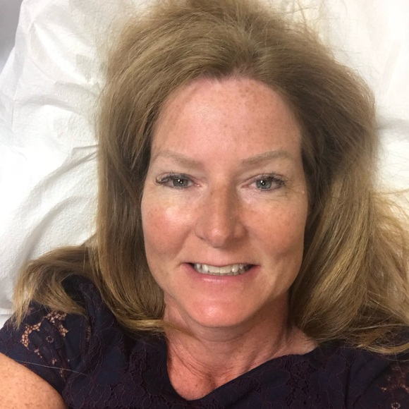 Julie Posh Ambassador - Picture 8 of 9